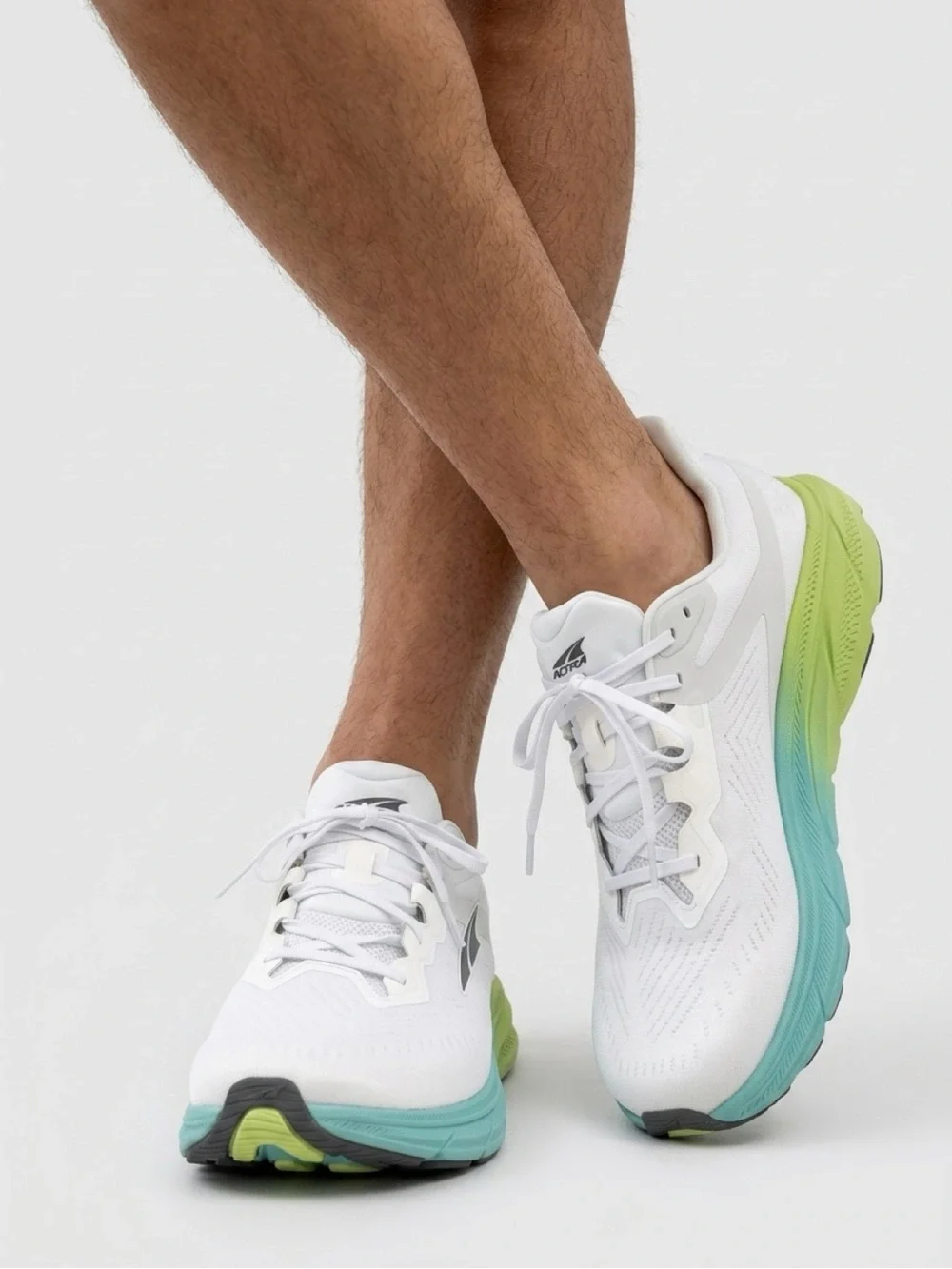 Altra lightweight white